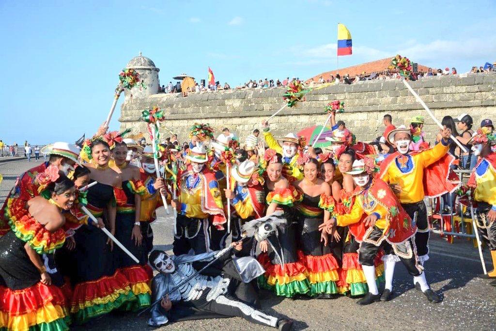 La Danza del Garabato del Carnaval de Barranquilla, participando en Cartagena.