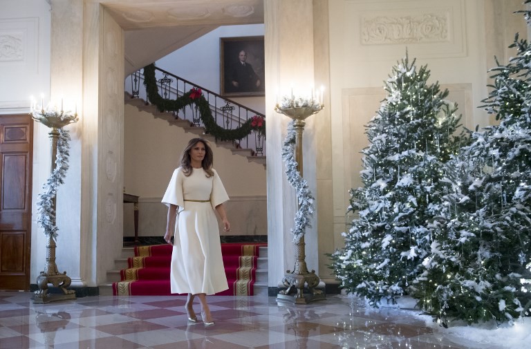 Recorrido de Melania Trump por la decoración navideña.