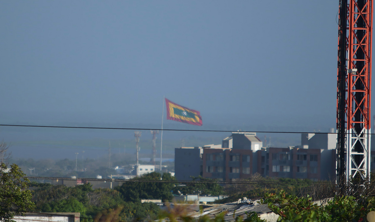 La bandera de Barranquilla, en la calle 17. 