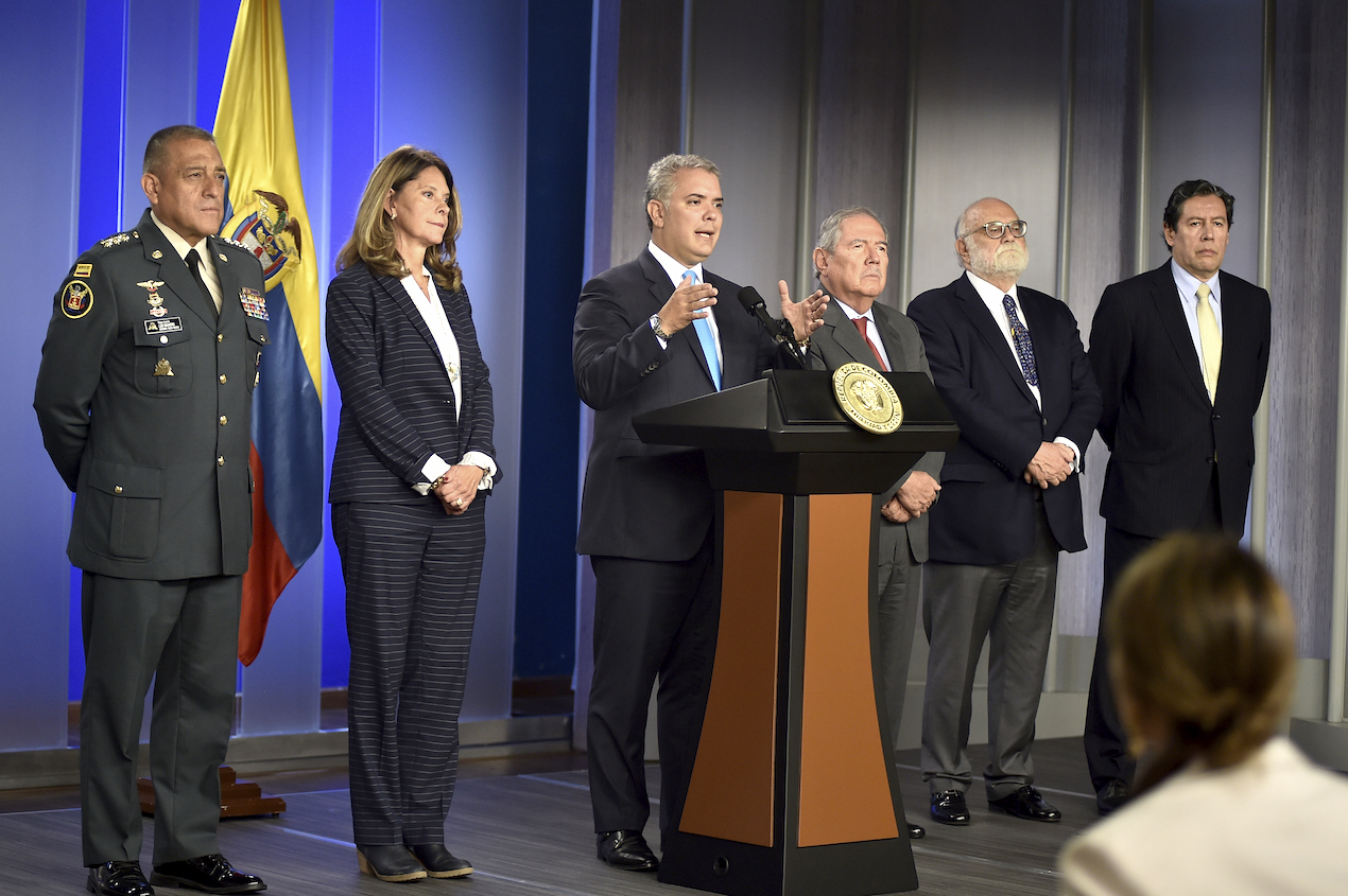 Presidente Duque, Vicepresidenta Ramírez, Ministro Botero y miembros de la Comisión de Excelencia Militar.