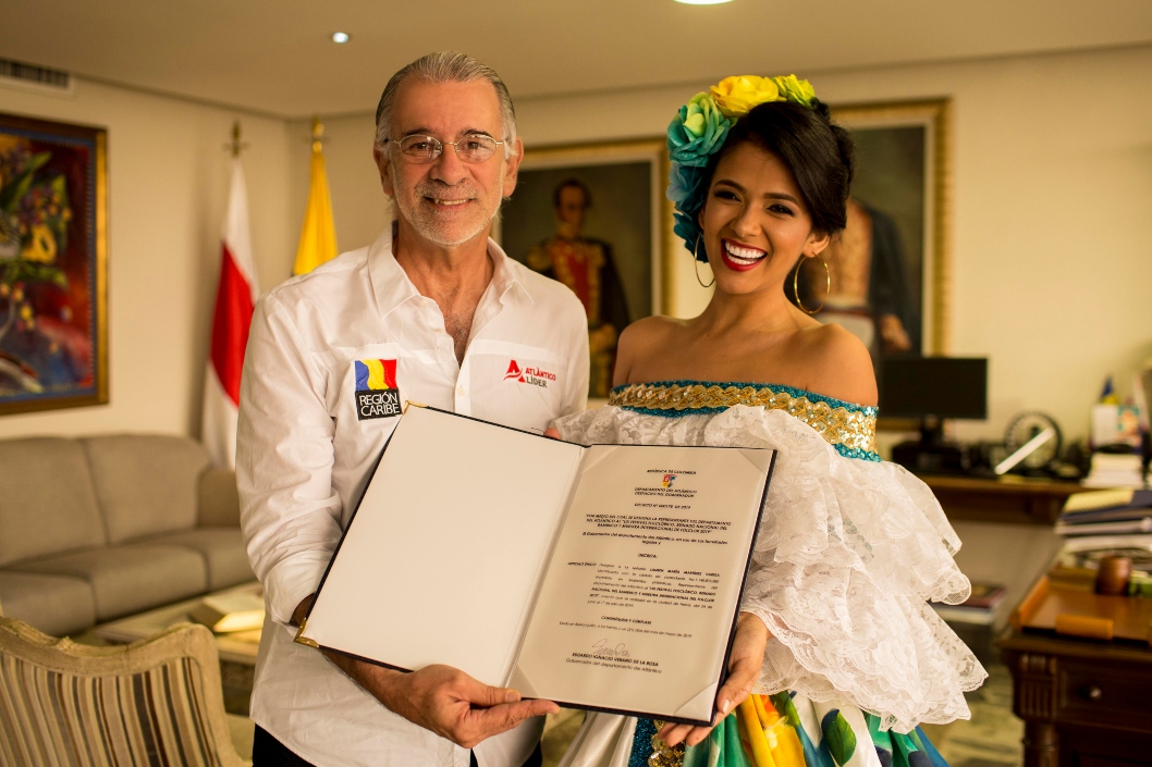 El Gobernador Eduardo Verano y la malambera Lauren Martínez Varela.