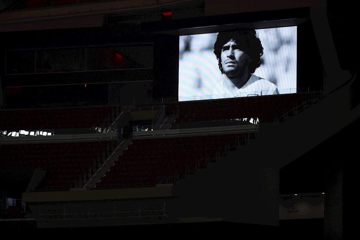 La imagen de Diego Maradona en uno de los partidos de la Liga de Campeones.