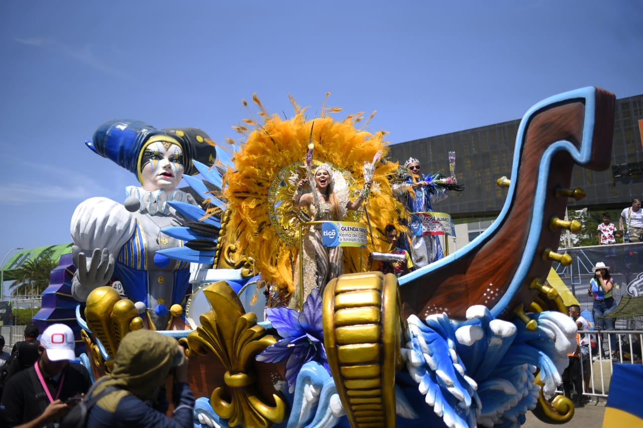 Reina en Miami del Carnaval de Barranquilla, Glenda Fayad y su Rey Momo José Álvarez