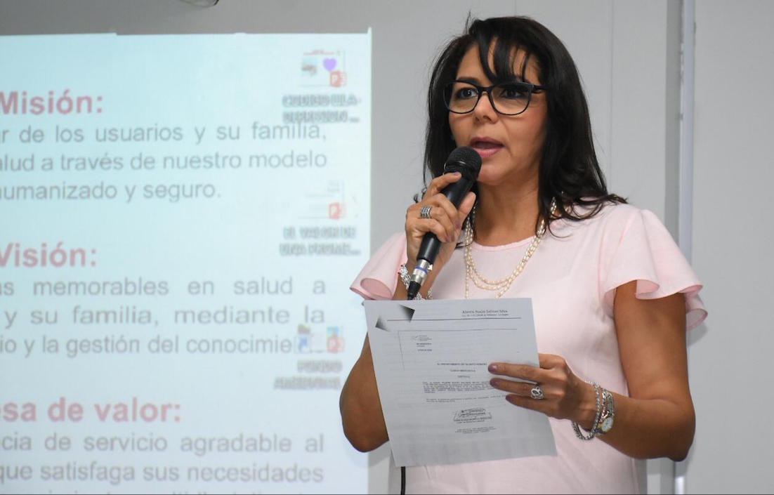 Hortensia Muñoz, Directora Comercial.