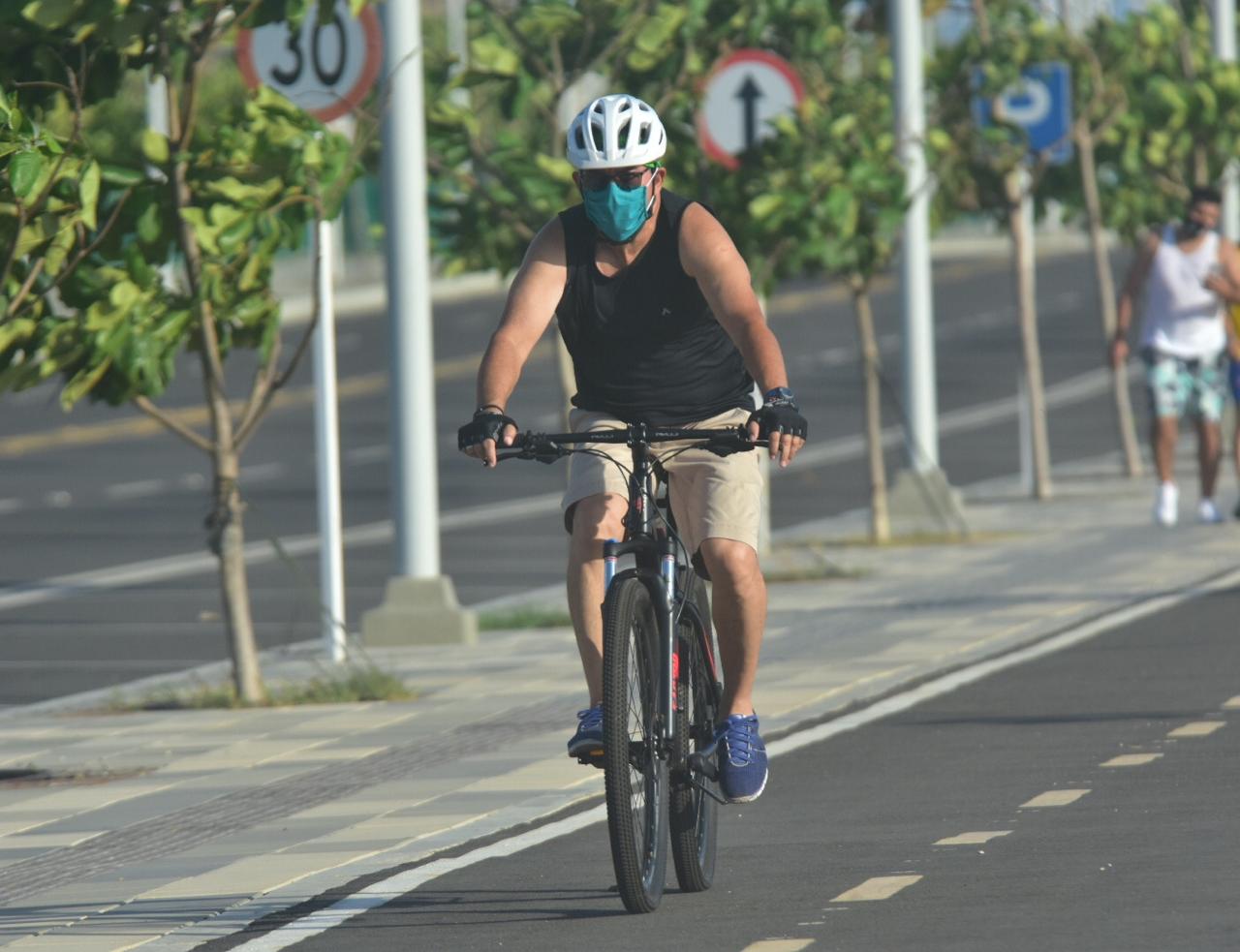 Actividad física en el Gran Malecón del Río.