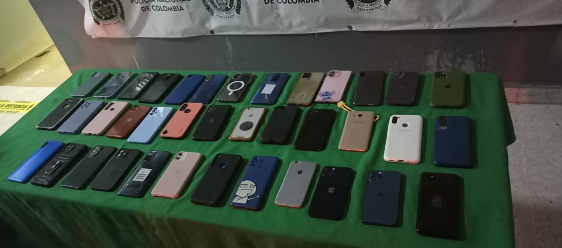 Celulares recuperados en la carrera 50 con calle 44.