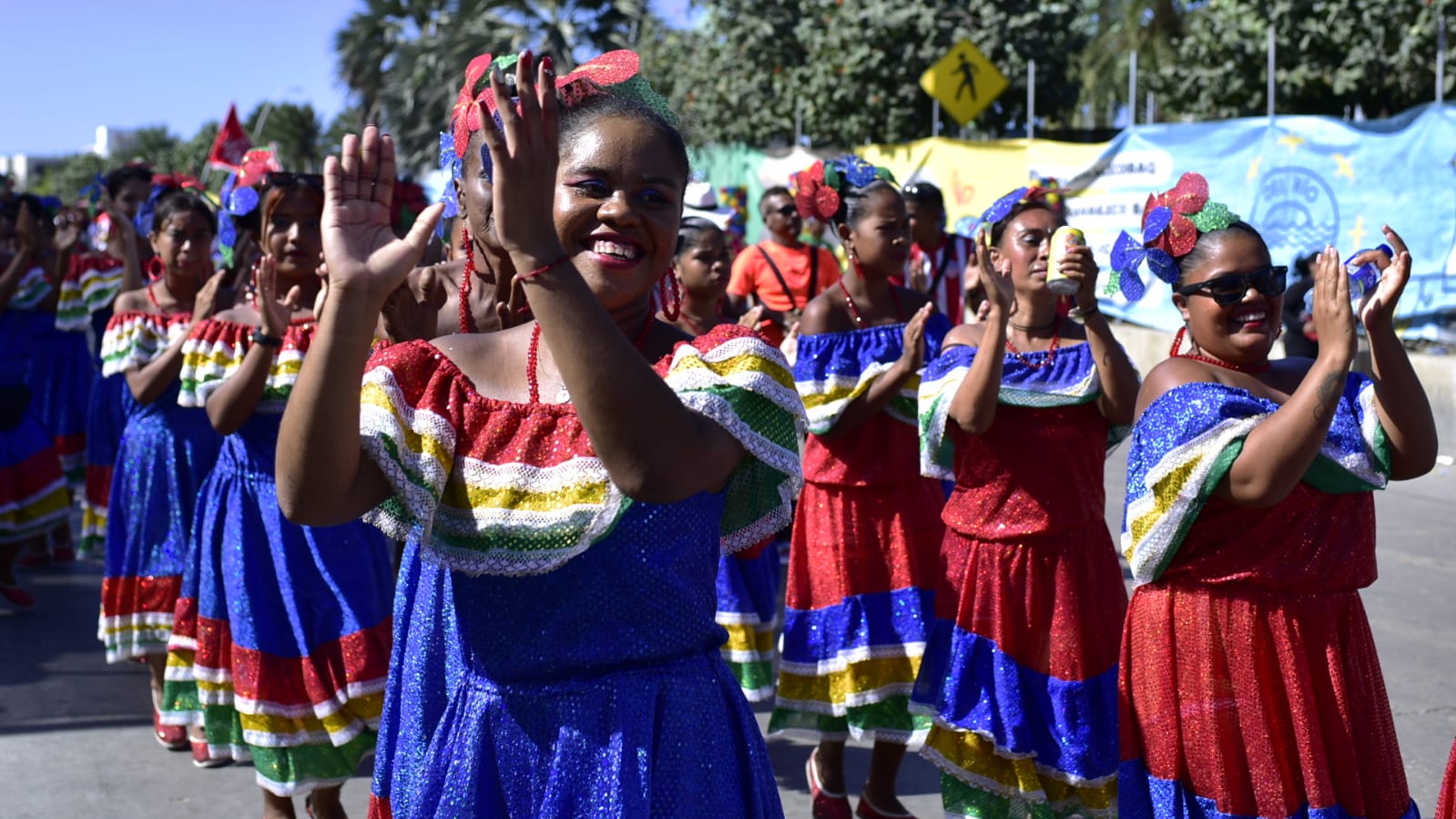 La danza Congo Moderno del barrio El Bosque en el desfile de la Gran Parada de Tradición,