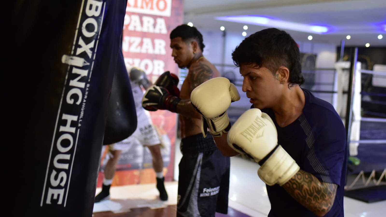 Grupo de boxeadores de Barranquilla Boxing House.