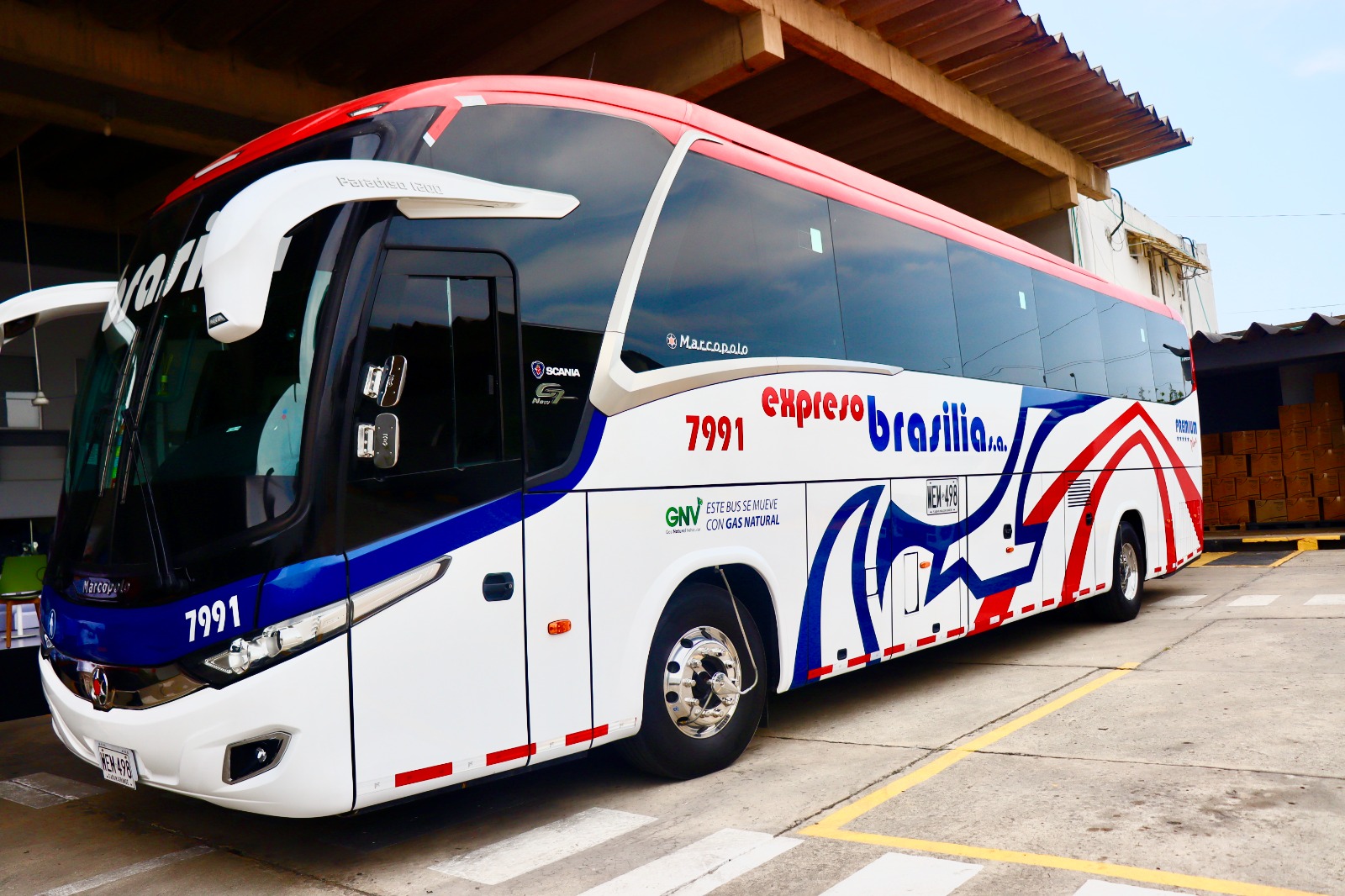 Primer bus de transporte interdepartamental, 100 por ciento a gas