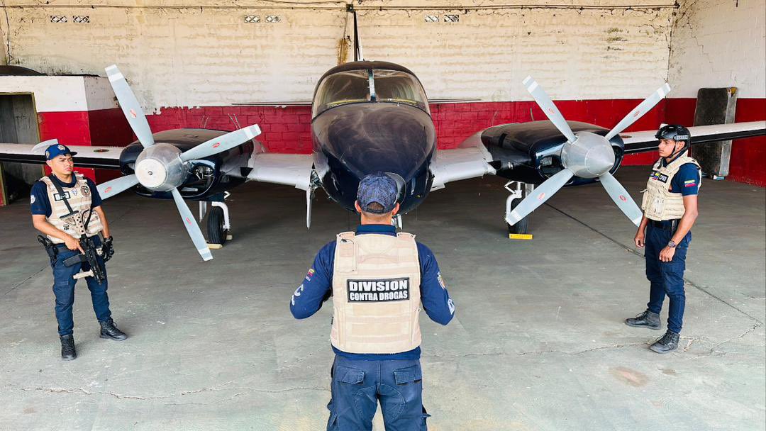 Una de las aeronaves inmovilizadas.