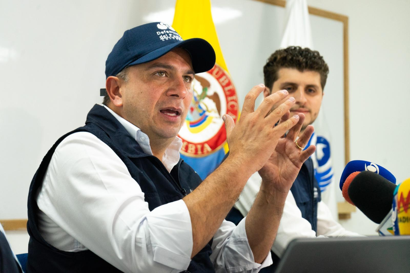 El Defensor del Pueblo en la rueda de prensa en Barranquilla.