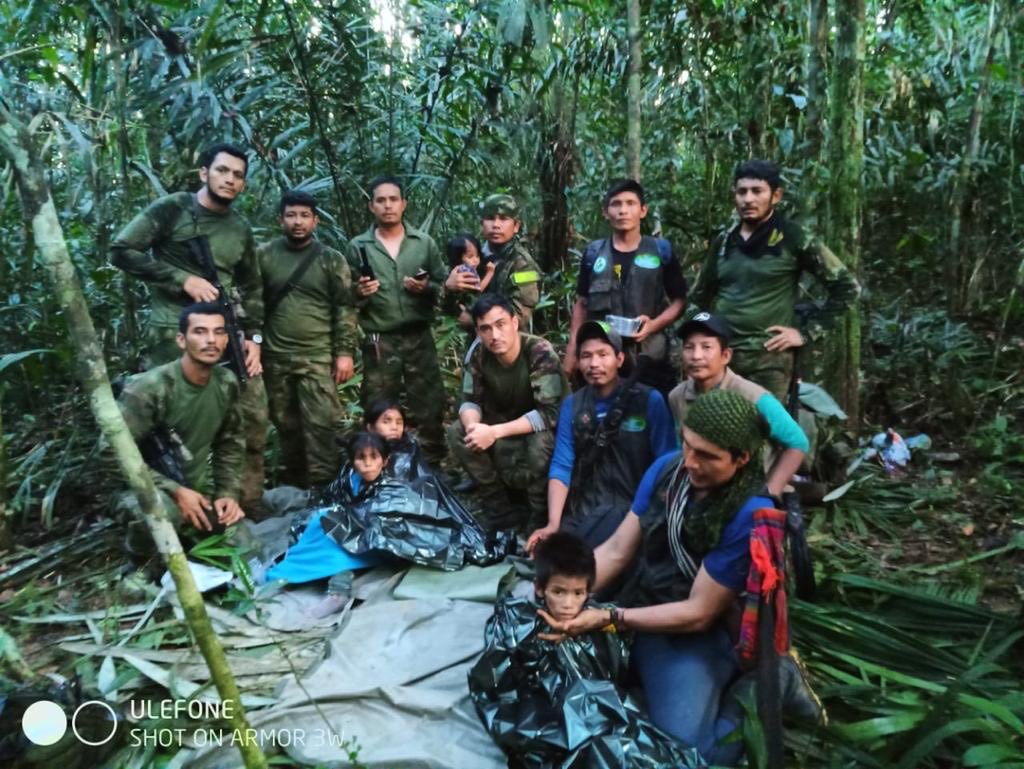 Niños encontrados en la selva