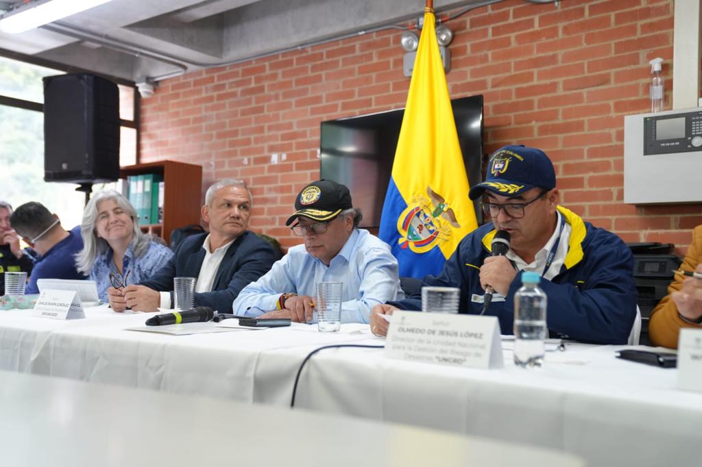 Gobierno se reunió con familias afectadas en Quetame.