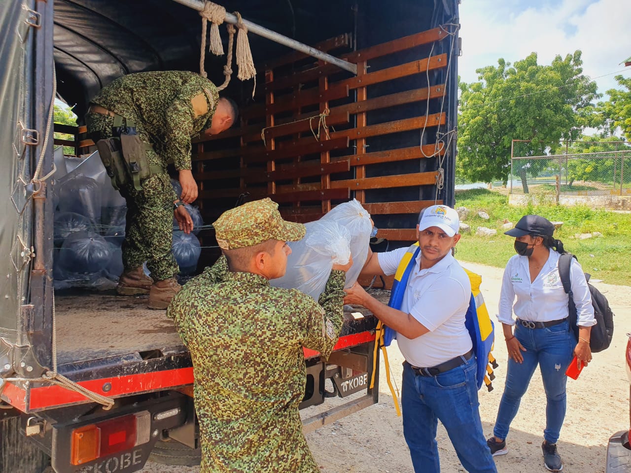 Transporte de alevinos de bocachico