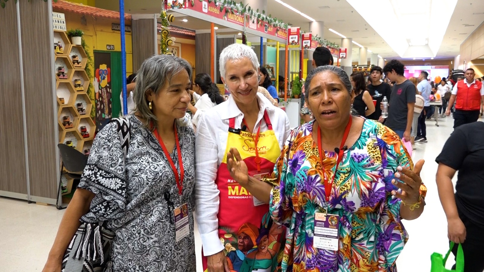 Patricia Maestre, Directora de Sabor Barranquilla, junto a emprendedoras