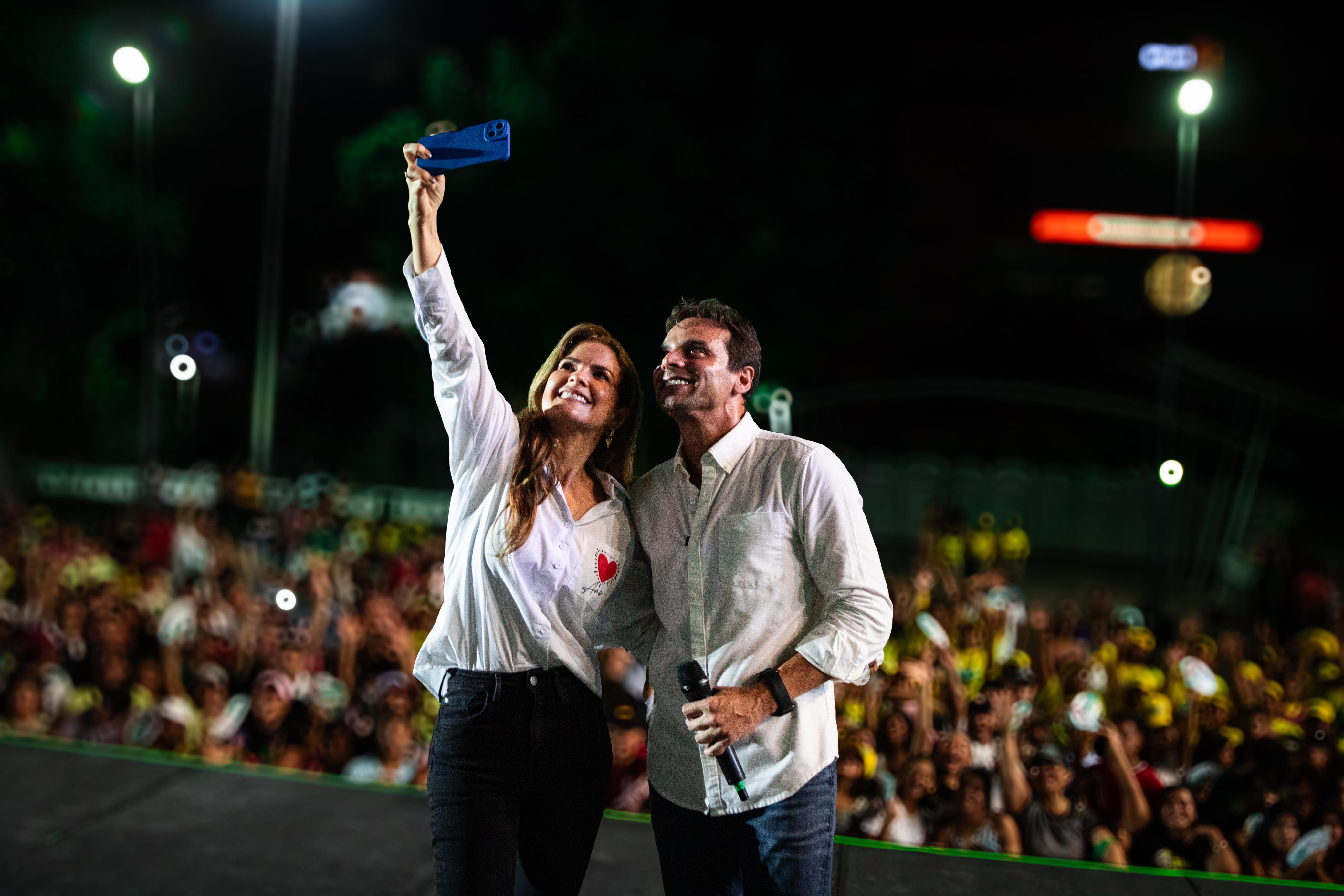 Alfredo Varela con su esposa María Rocío Stevenson. 