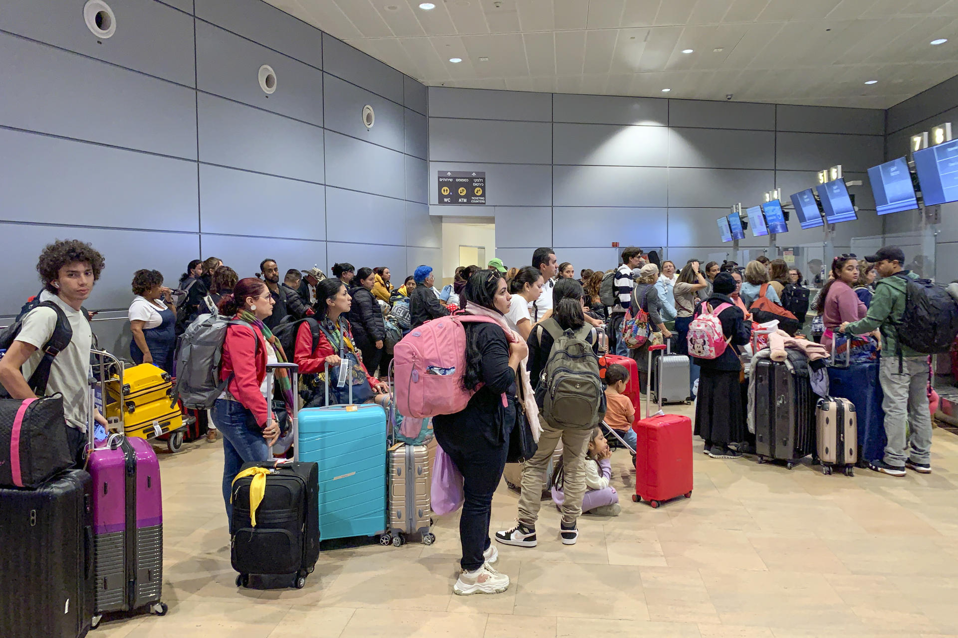 Colombianos en el aeropuerto internacional de Ben Gurión