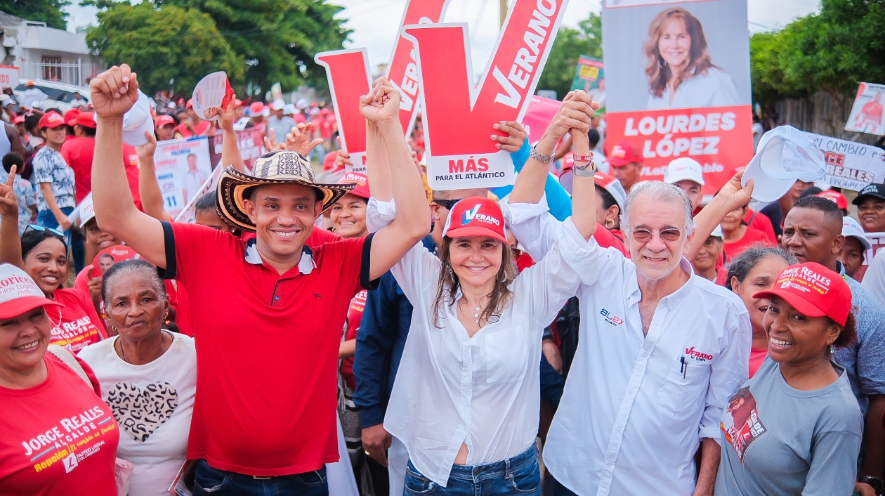 Jorge Reales, candidato a la Alcaldía de Repelón; la diputada y candidata a la Asamblea, Lourdes López, y el candidato a la Gobernación, Eduardo Verano.