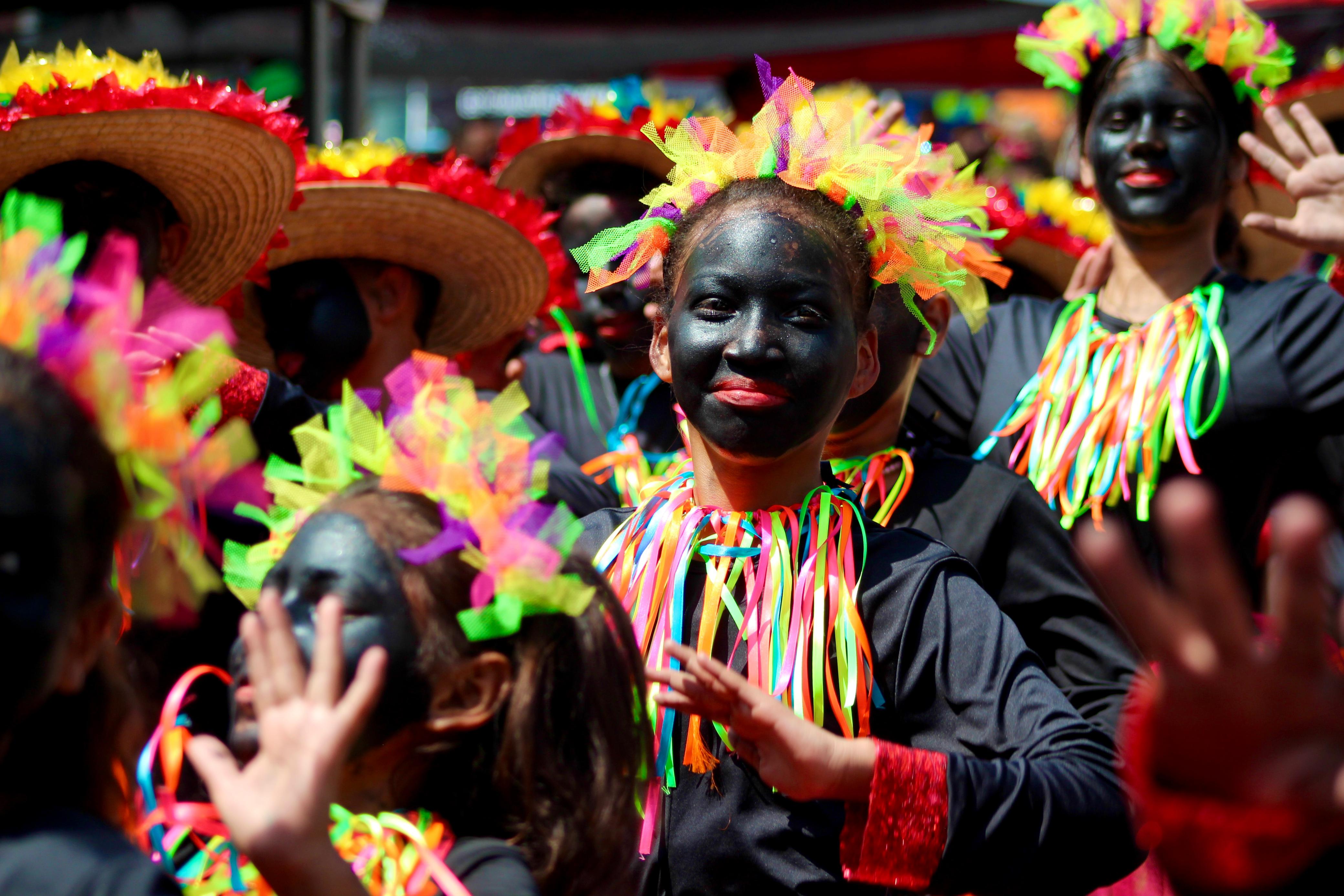 'Trabajando por los Niños' en Carnaval.