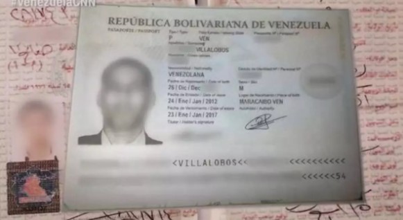 Pasaporte que al parecer habría usado Roberto Vega Daza