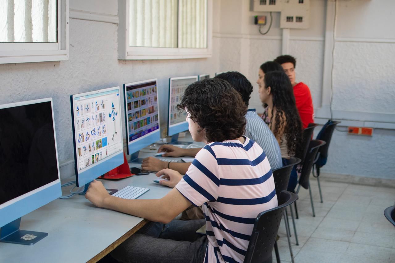 La Alcaldía, en conjunto con la Institución Universitaria de Barranquilla, brindará oportunidades de acceso a educación.