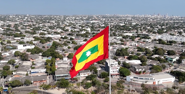 La bandera de Barranquilla por todo lo alto