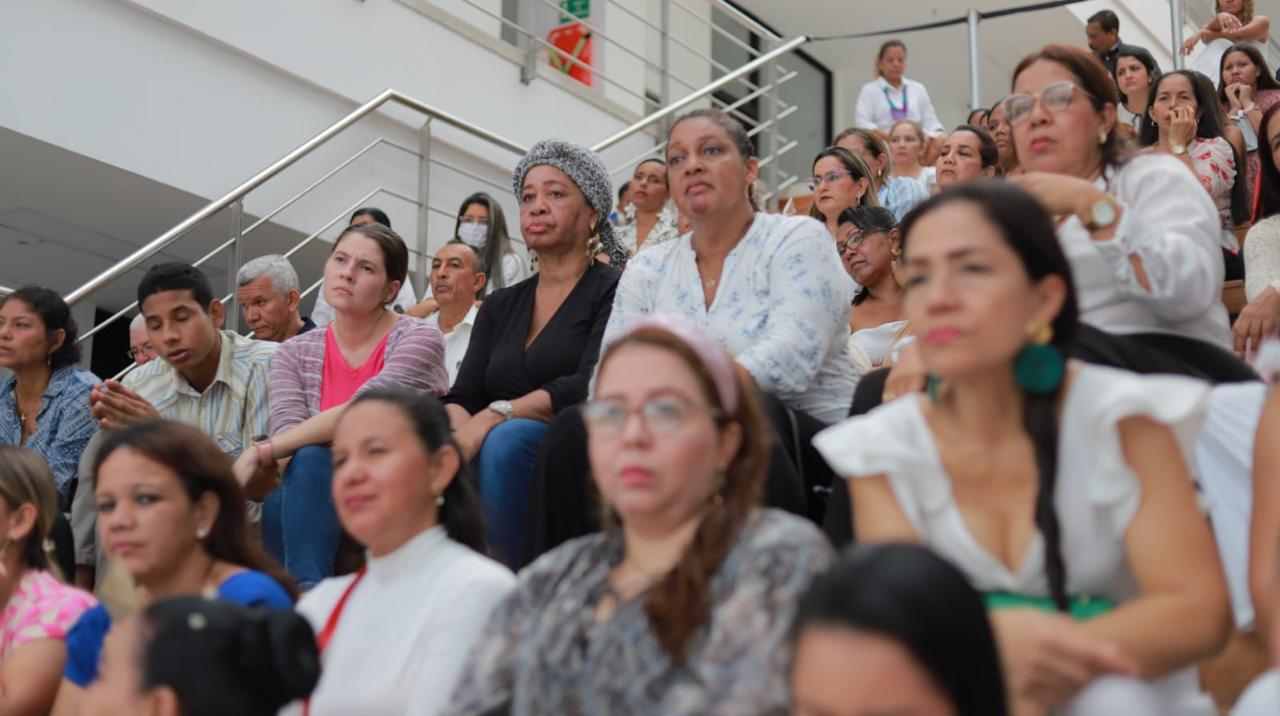 Asistentes a la entrega de los certificados.