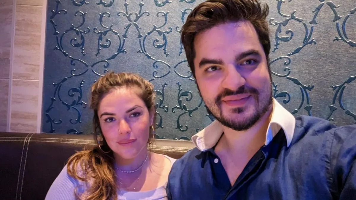 La pareja estaba atravesando por un divorcio.