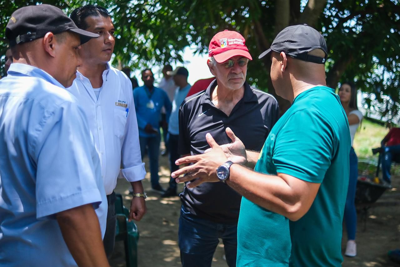 El Gobernador del Atlántico, Eduardo Verano, en Remolino, Magdalena.