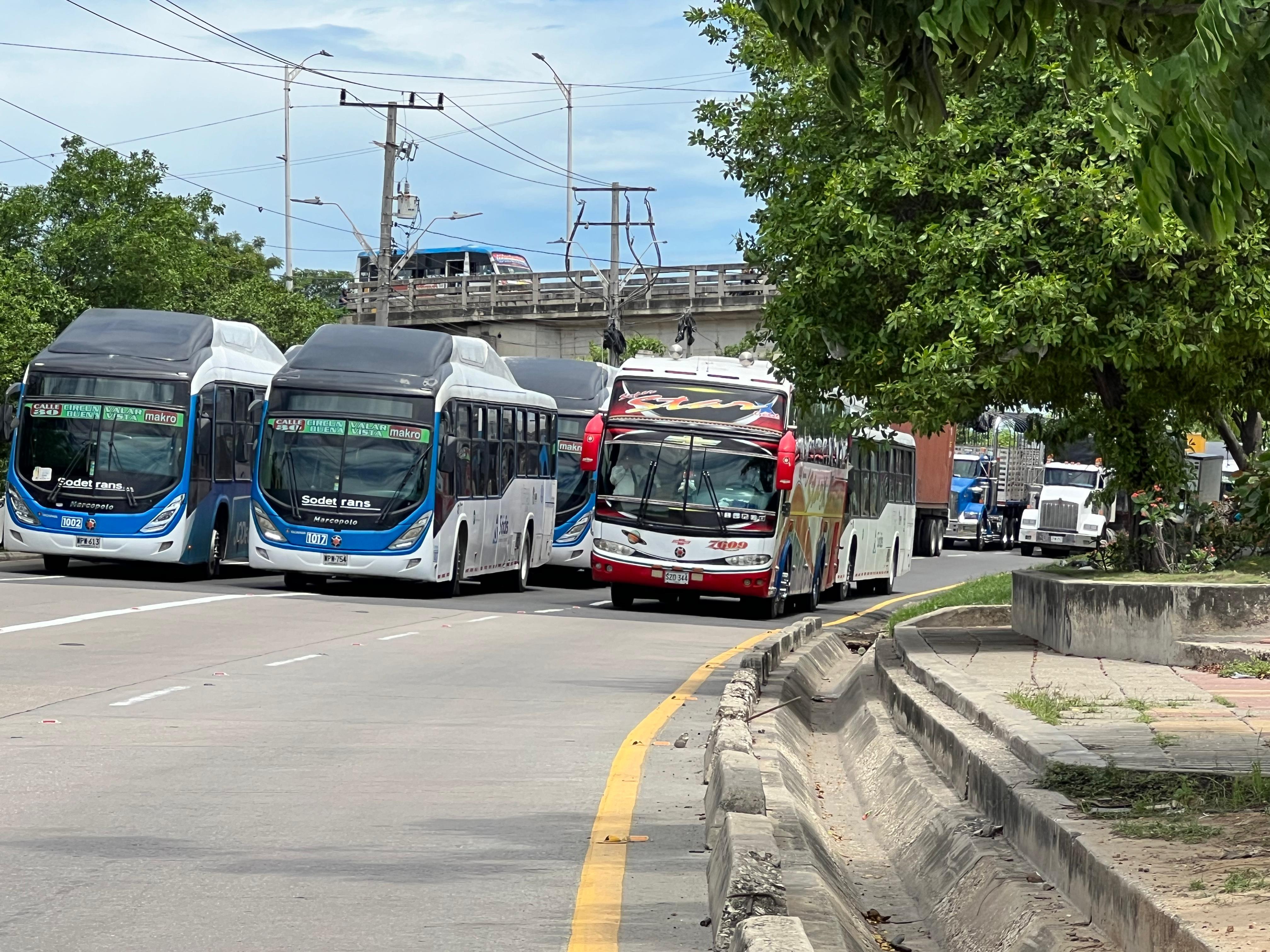 Bloqueo en la Avenida Circunvalar por protestas.