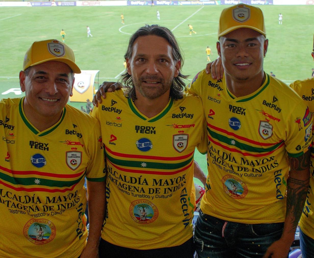 Angelo Ronconi (centro), con el alcalde de Cartagena, Dumek Turbay, y Luis Sandoval. 