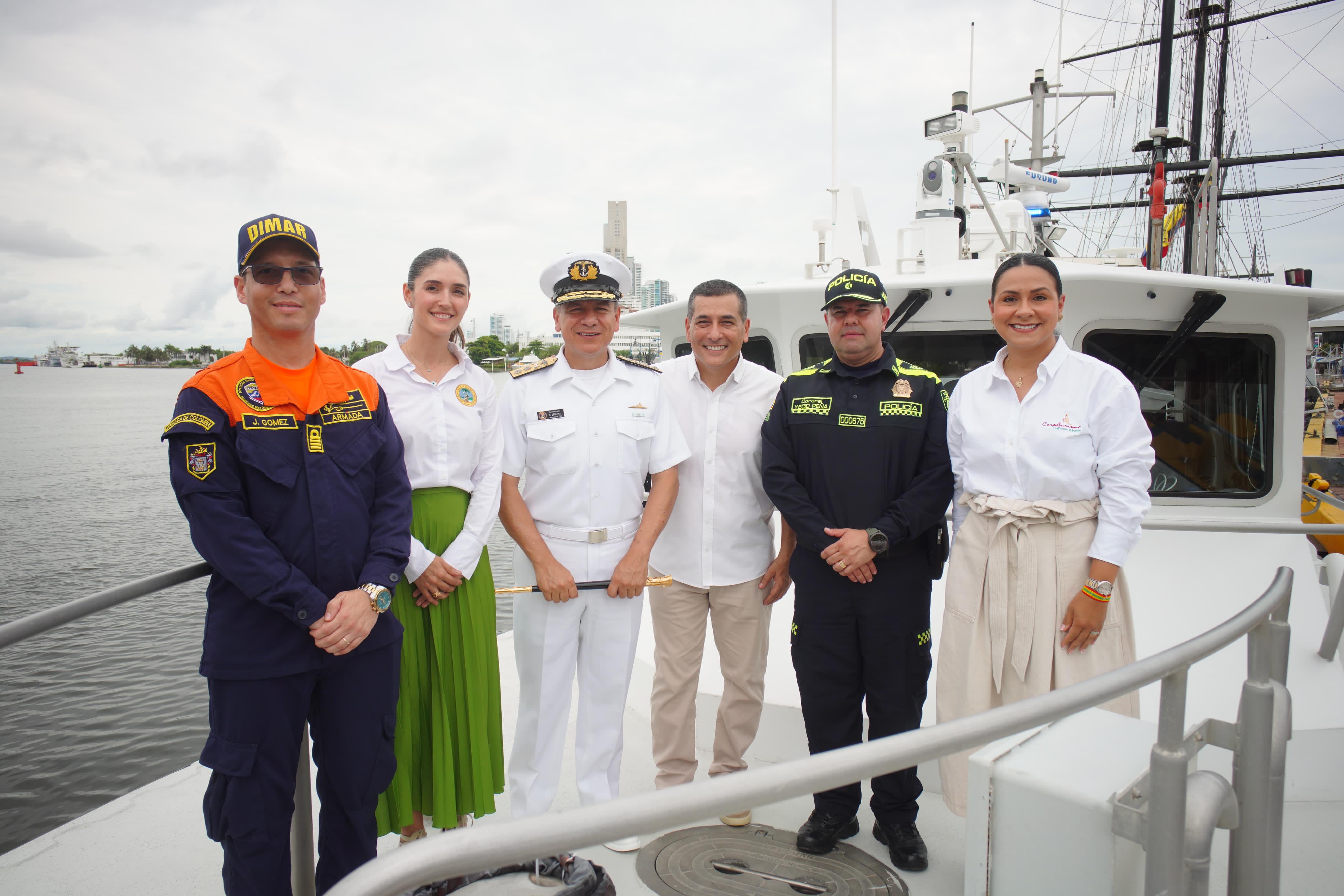 Las autoridades de Cartagena en el lanzamiento de la temporada de vacaciones