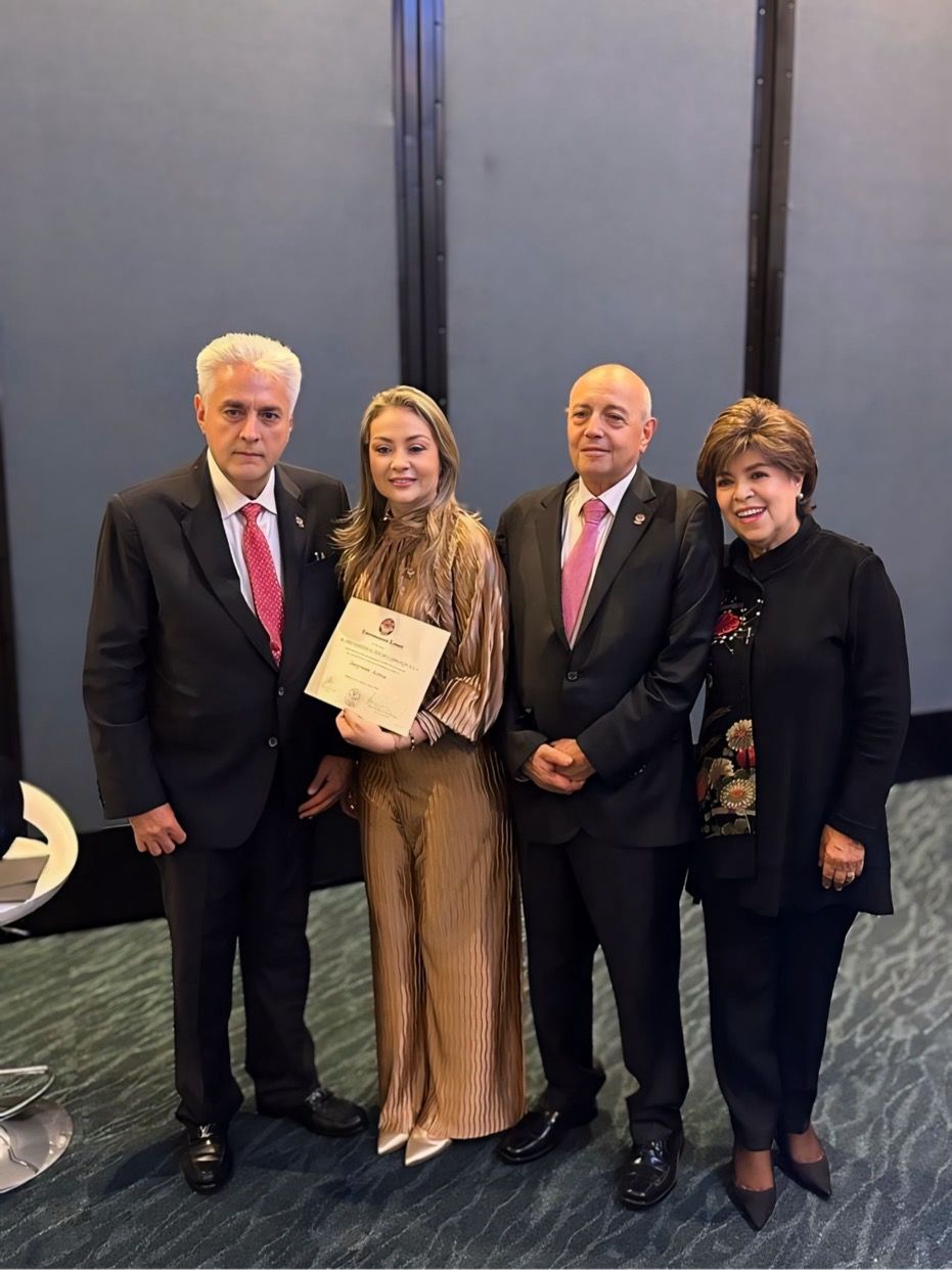 Jorge Alarcón, Beatriz Tovar, Édgar Sandoval Romero y Marina León.