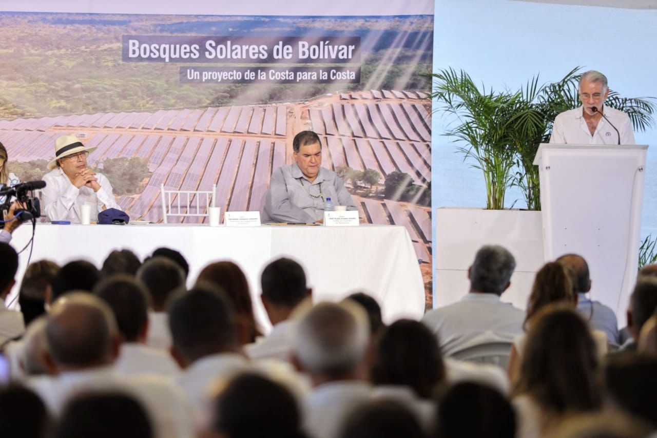 El Gobernador interviene en el acto