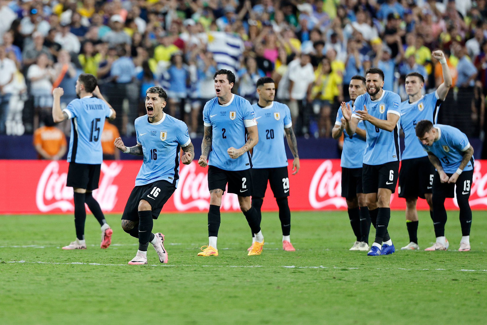 Uruguay avanzó a semifinales tras eliminar en la tanda de penales a Brasil. 