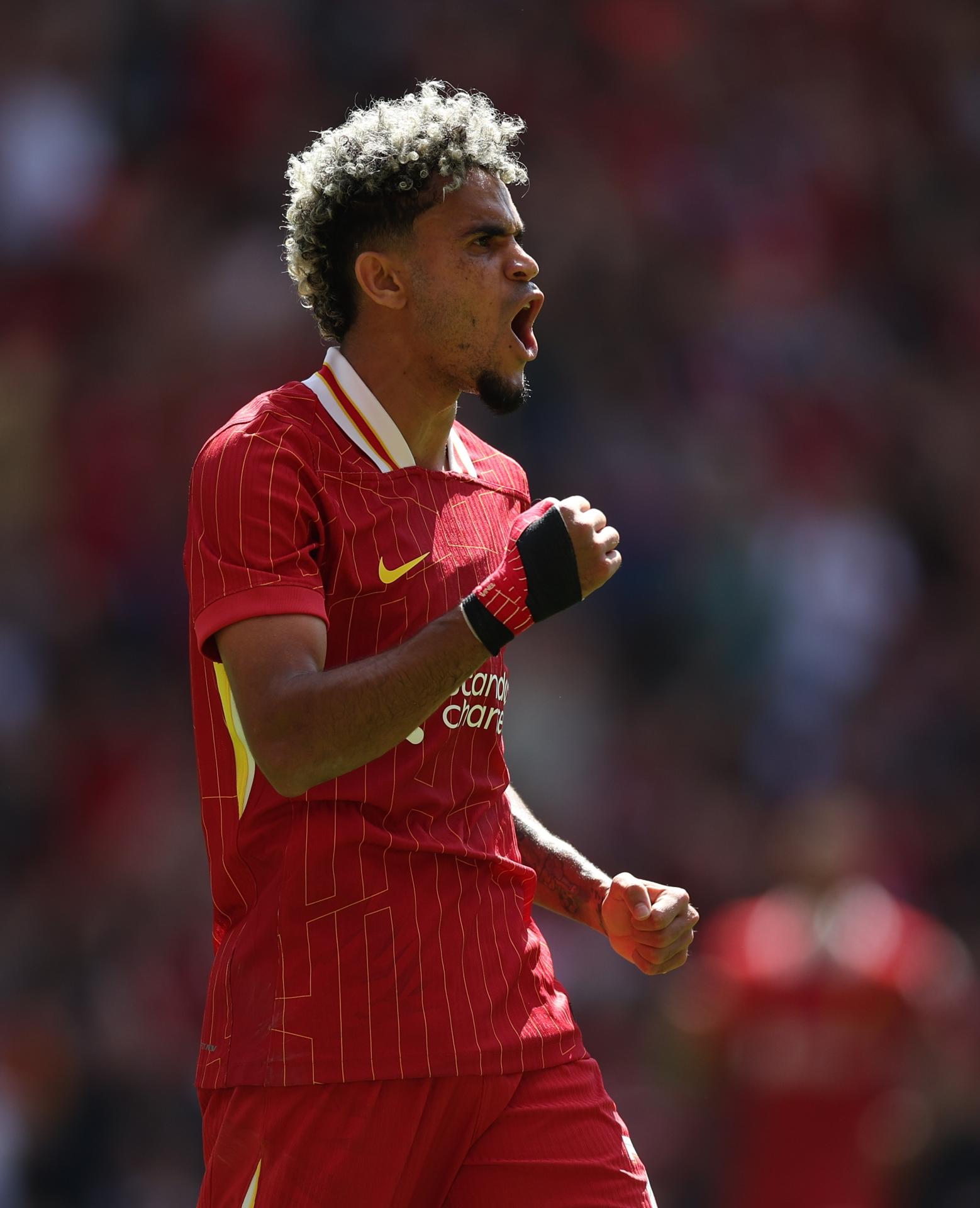 Luis Díaz celebrando uno de los goles en el amistoso contra Sevilla.