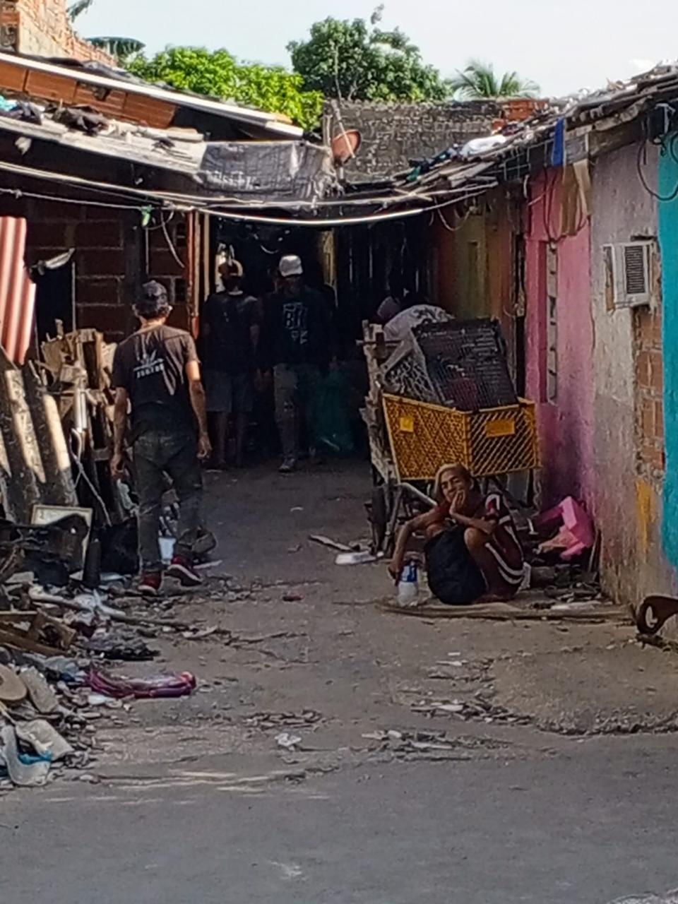 Distrito procede a demoler inmuebles dedicados al expendio de drogas