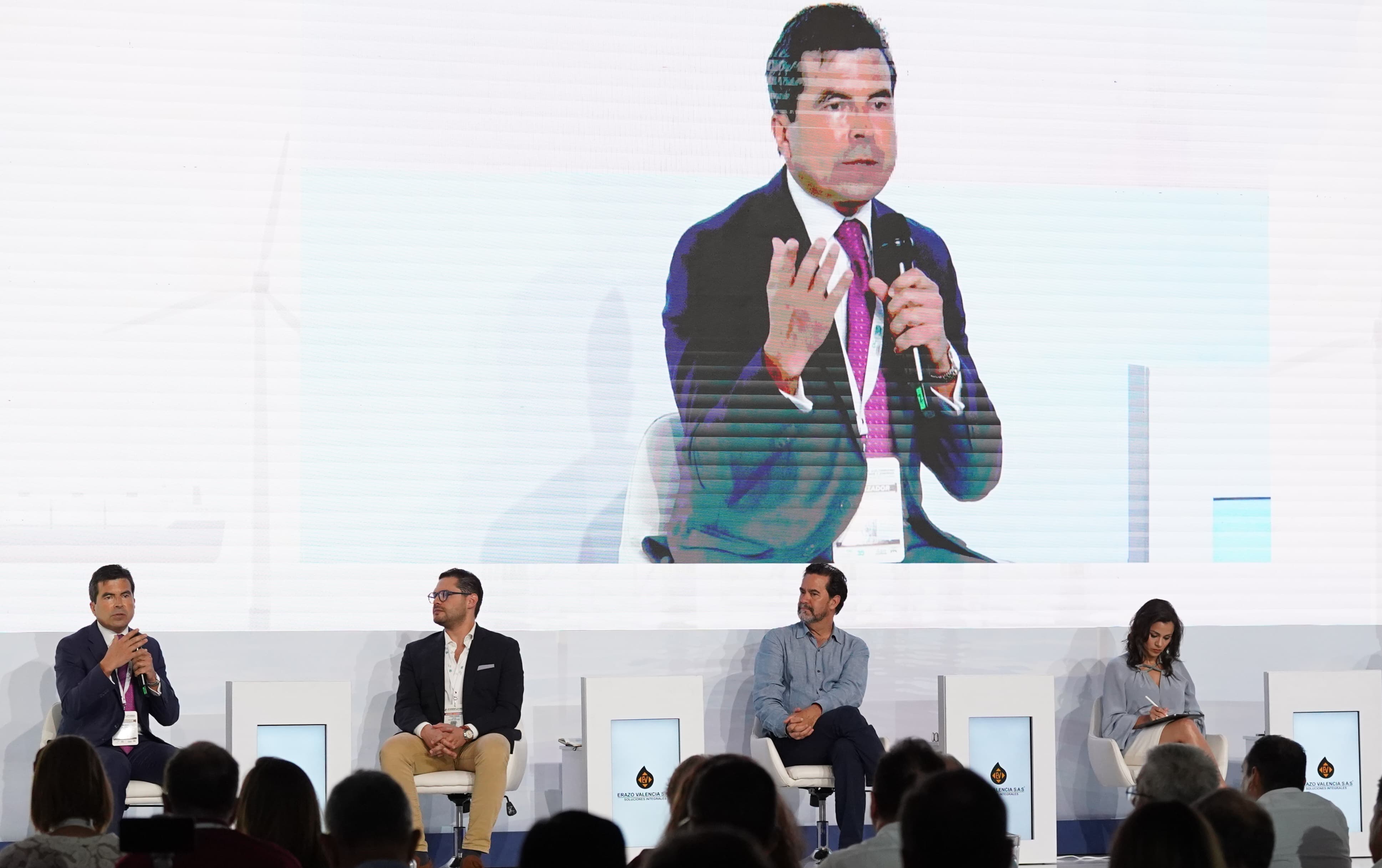 El presidente de la ANH Frank Pearl en el Congreso colombiano de petróleo, gas y energía