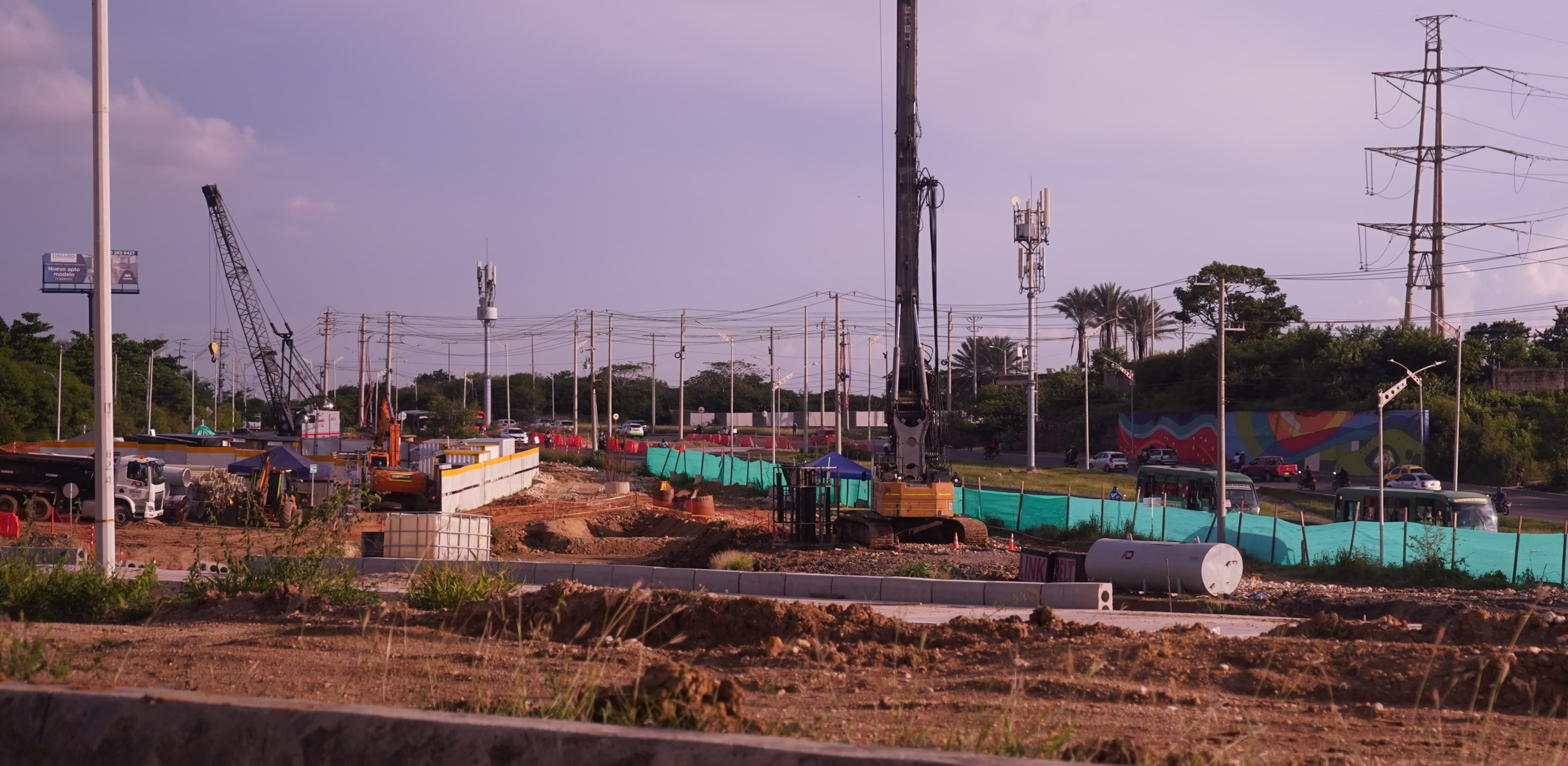 La obra del intercambiador en la calzada sur-norte.