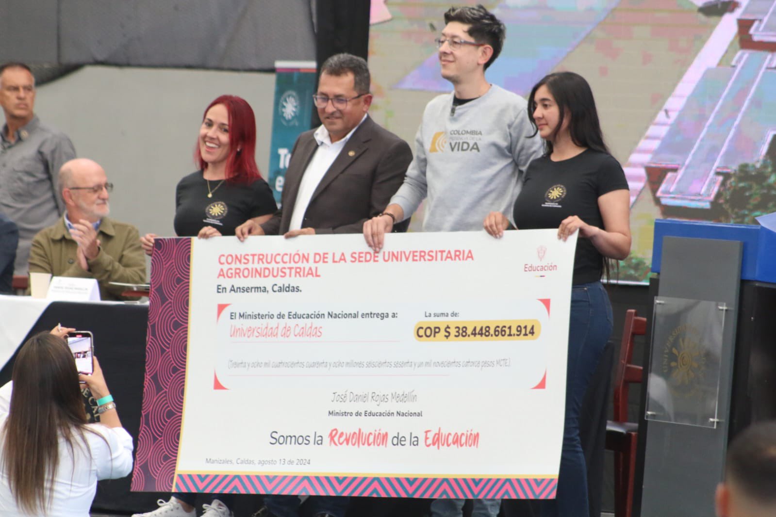 Entrega de $38.448 millones a la Universidad de Caldas.