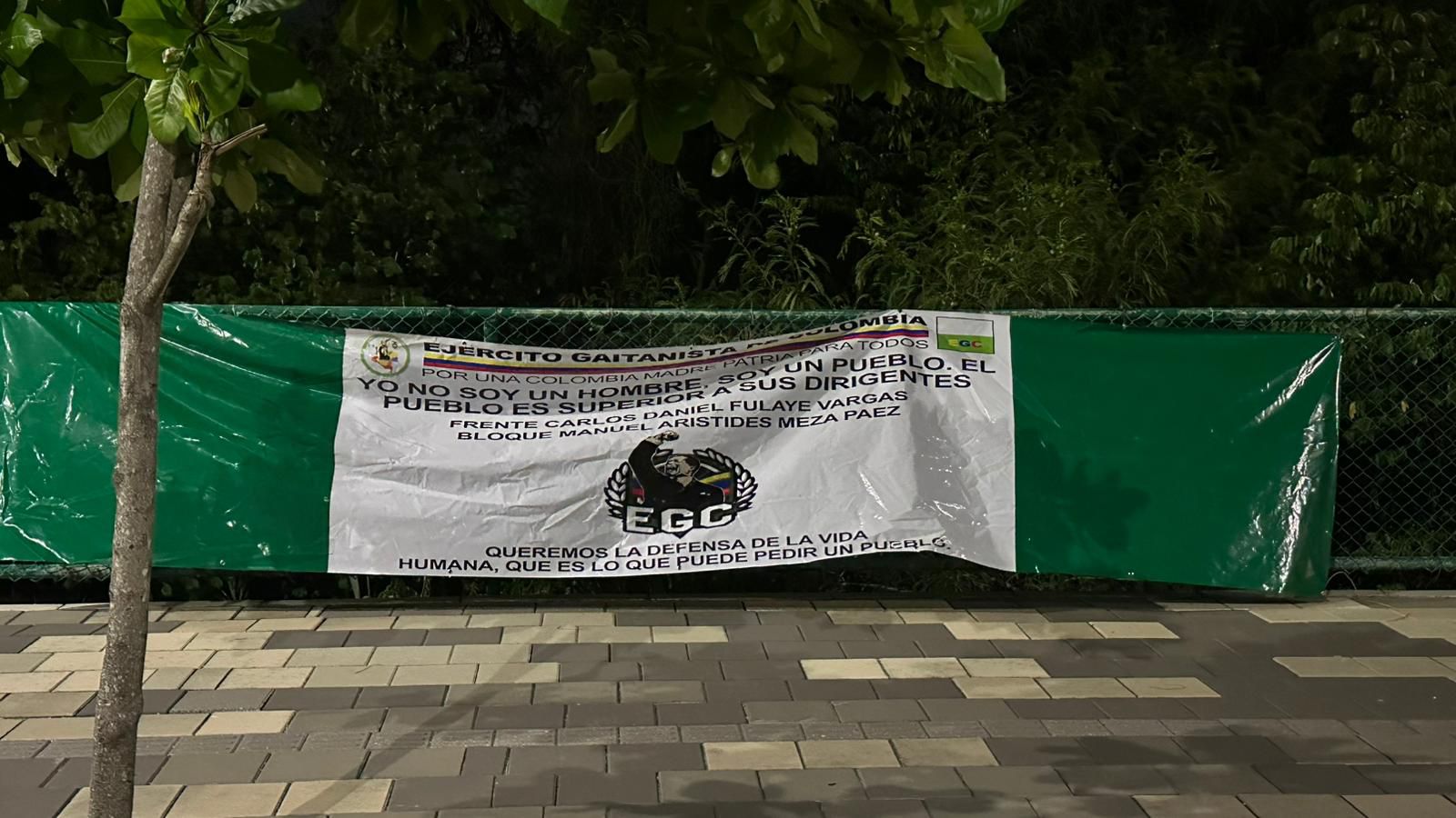 Pancarta que apareció en el Malecón del Río, en Barranquilla. 