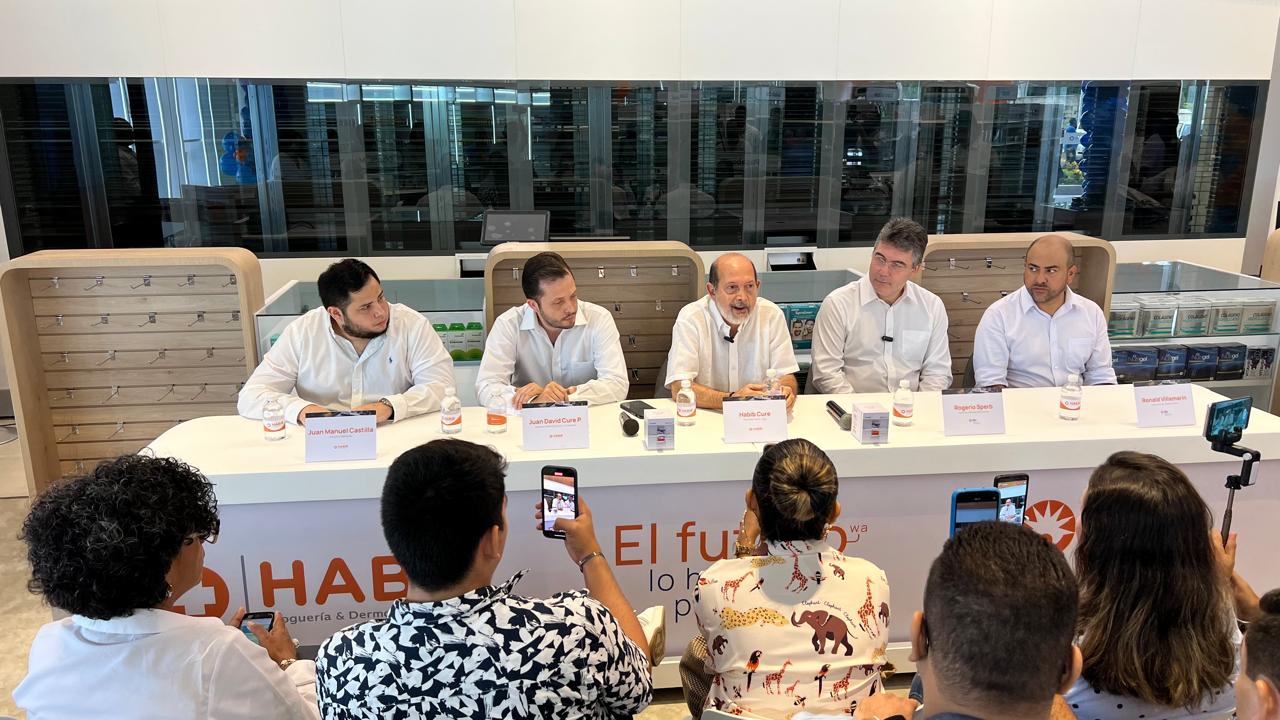 Juan Manuel Castilla, Juan David Cure, Habib Cure, Rogerio Sperb y Ronald Villamarín en la rueda de prensa.