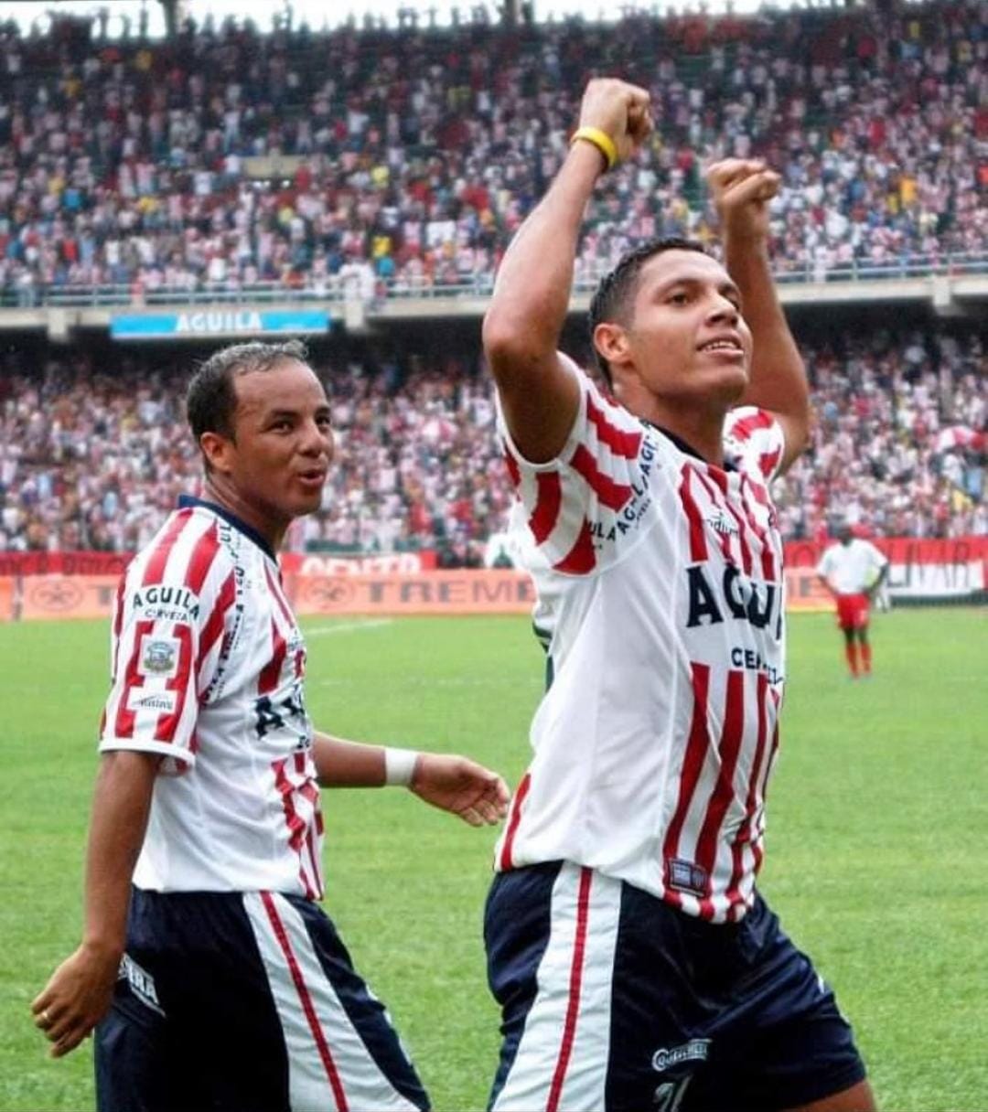 'El Toro' junto a Emerson Acuña, uno de sus mejores socios.