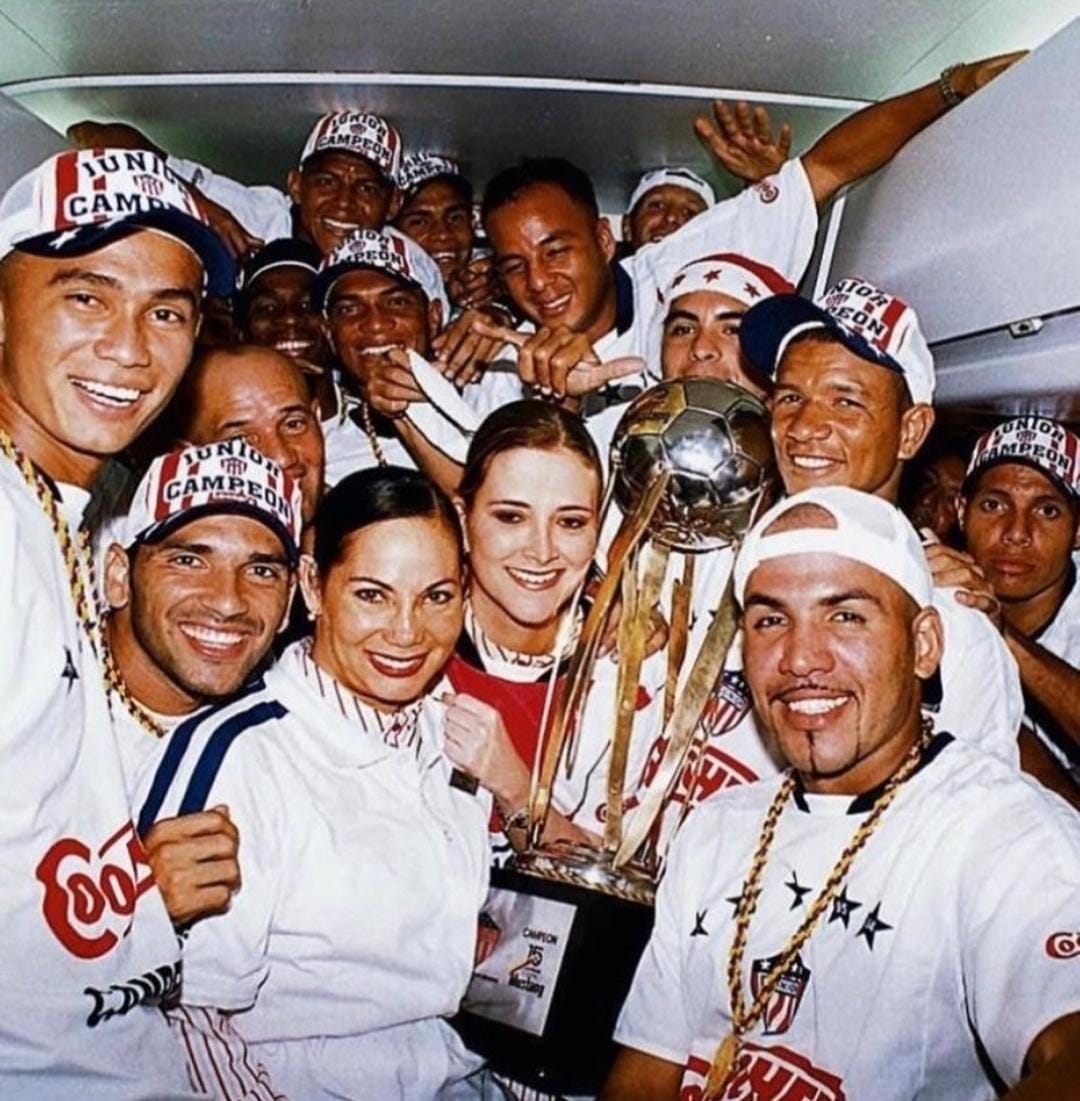 Junior campeón 2004.