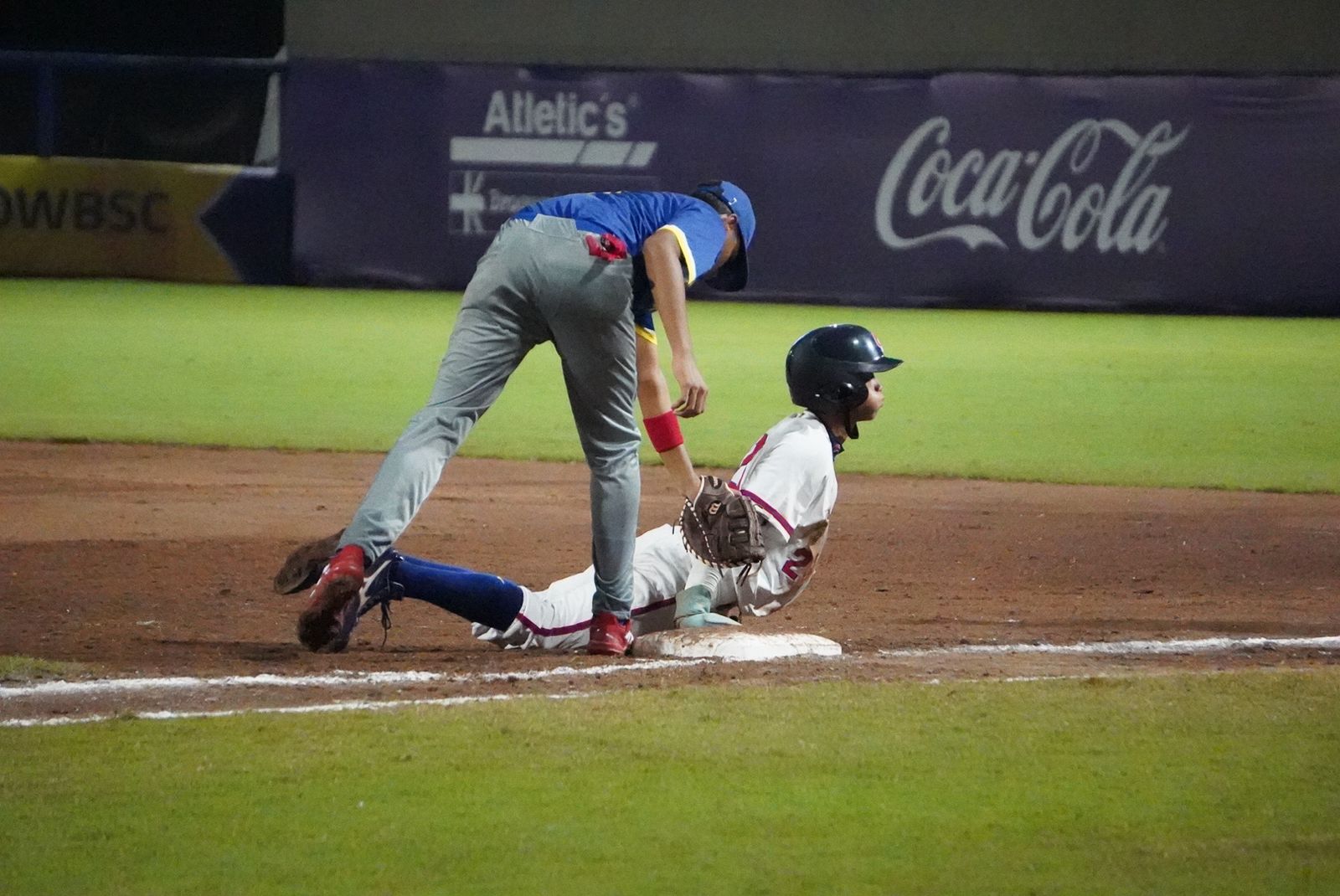 Corredor de China Taipei regresa a primera en el juego contra Colombia.