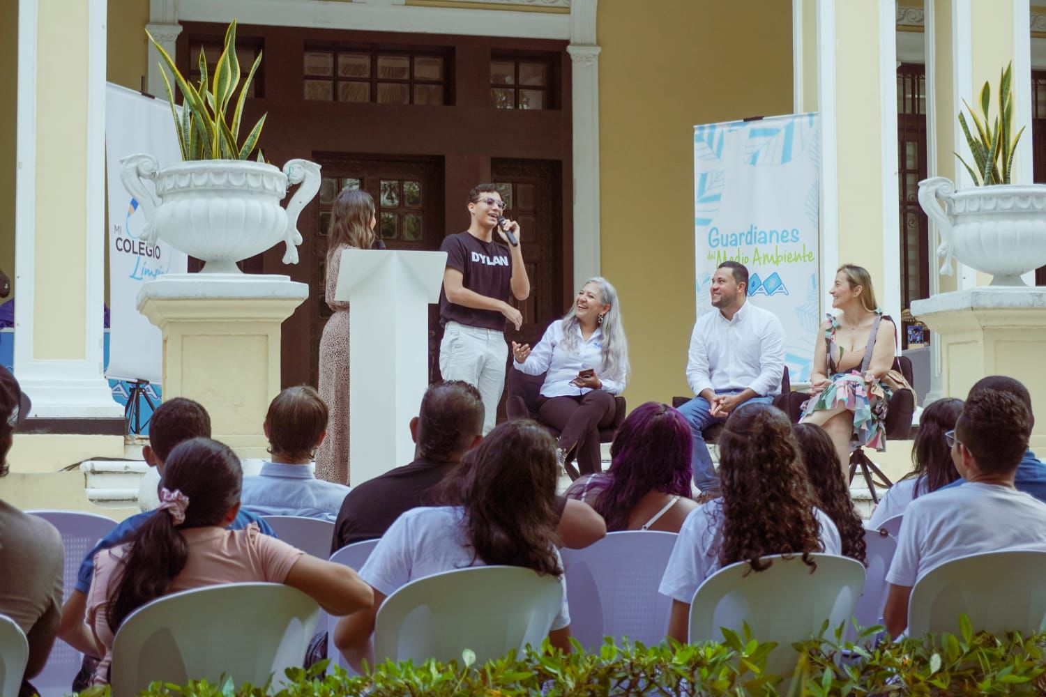 La ceremonia se llevó a cabo este sábado en la sede Prado de la empresa. 