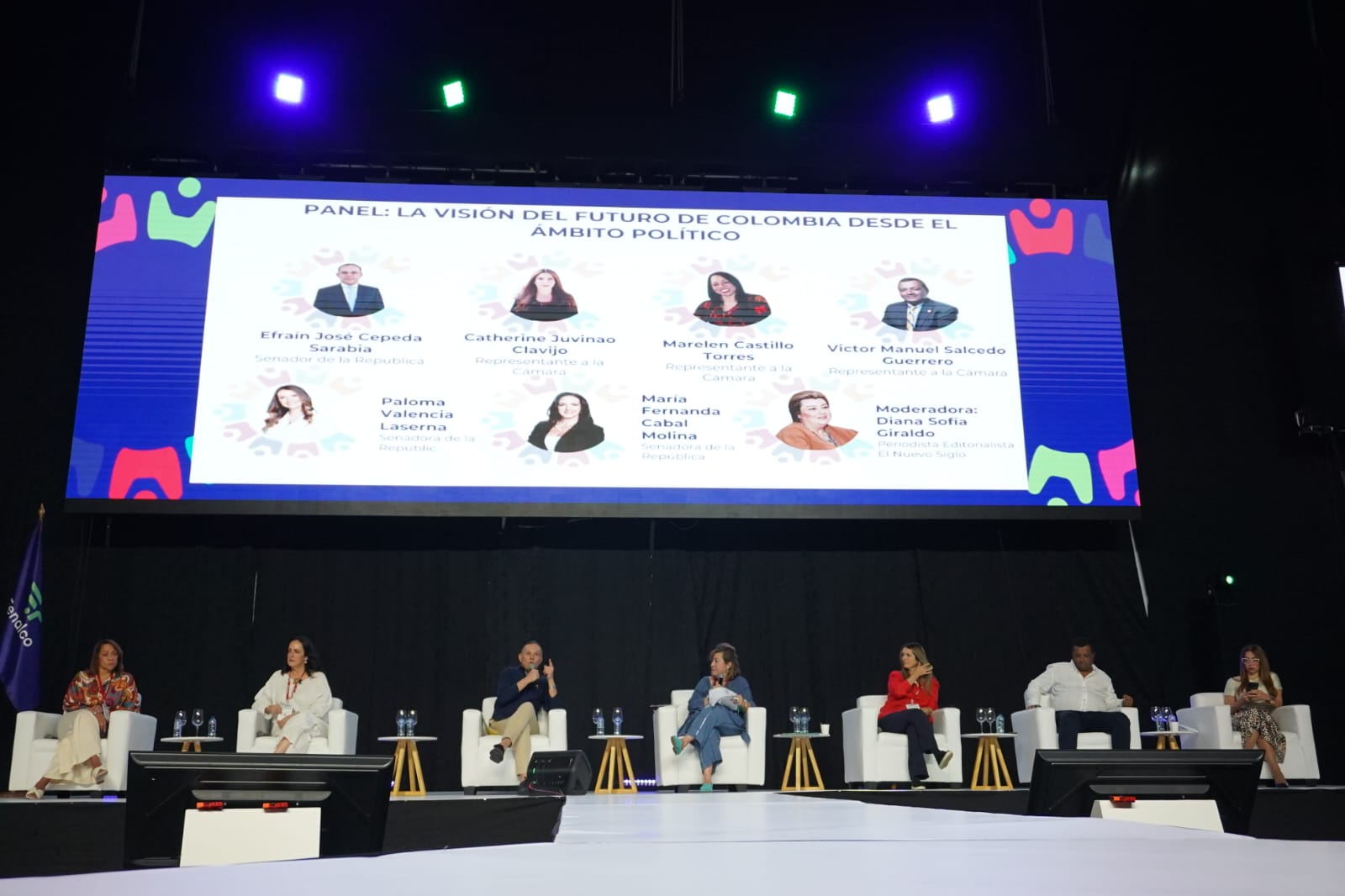 Panel de Congresistas en encuentro de Fenalco