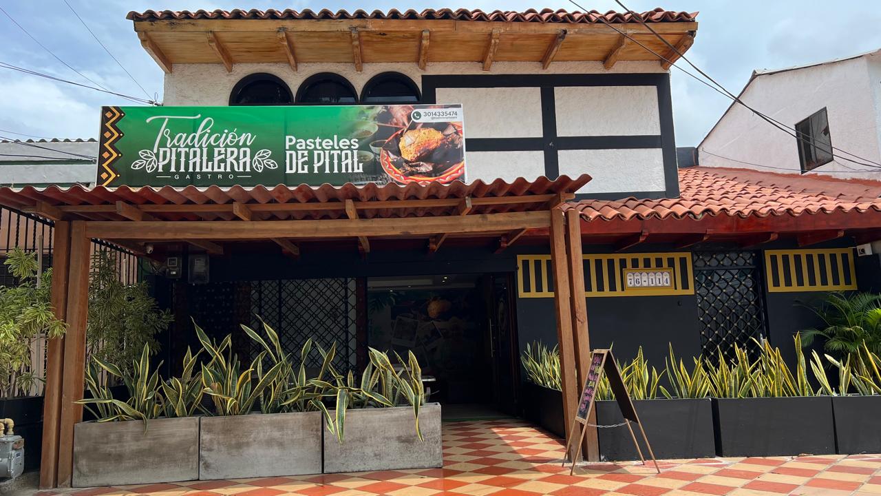 'Tradición Pitalera' restaurante ubicado en la carrera 48 # 76-114.  