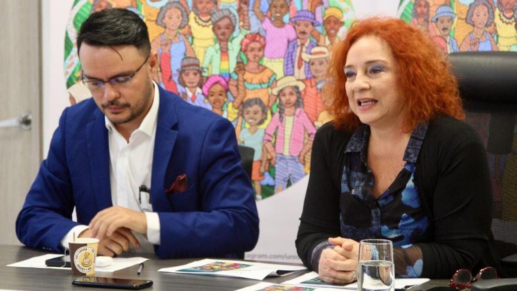 Lilia Solano, directora de la Unidad para las Víctimas, y Felipe Harman, director de la Agencia Nacional de Tierras. 