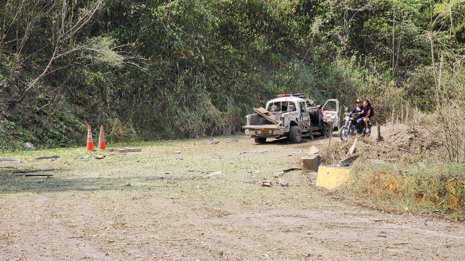 Patrulla atacada con explosivos. 